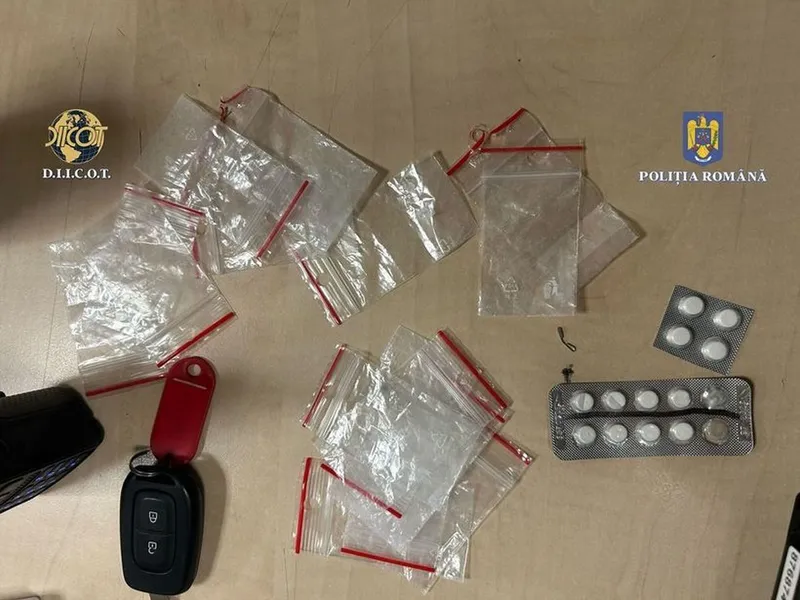 „Pregătiri intense”, pentru „Beach, please” și alte petreceri: canabis, metamfetamină, alprazolam - Foto: Poliția Română