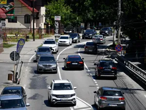 Crește prețul vinietelor pentru șoferii care circulă pe drumuri naționale. Care vor fi tarifele - FOTO Inquam Photos / Alex Nicodim