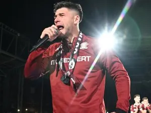 Fostul jucător al FCSB s-a pozat cu Cristi Săpunaru la ultimul său meci în Giulești: ”Legendă!”