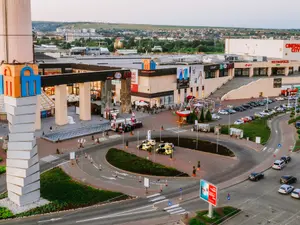 A început extinderea Iulius Mall Suceava. Noutăți: branduri de fashion, centru fitness și drive-thru - FOTO: Iulius