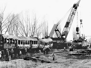 Unul dintre cele mai grave accidente de tren din România: 2 vagoane au explodat, 3 au ars - Foto: Facebook/CFR- Istorie și cotidian