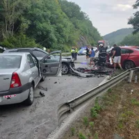 Accident cu 3 mașini și 10 răniți, în Bulgaria. Un român cu un VW Touareg a depășit aiurea - Foto: nova.bg