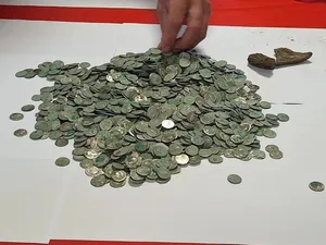 Comoară antică uriașă, descoperită în România de un arheolog amator - Foto: Facebook/Bebe Mangeac