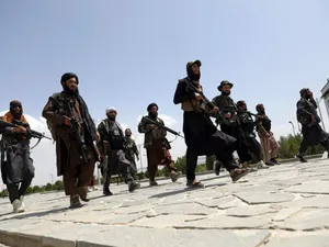 Talibanii din Afganistan au lansat o ofensivă de amploare contra organizației Stat Islamic/FOTO: inews.co.uk