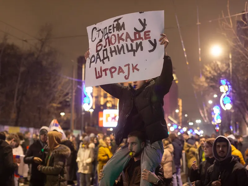 Proteste antiguvernamentale masive, în Serbia. Tenismanul Novak Djokovic s-a alăturat mulțimii - Foto: Profimedia Images - Imagine cu rol ilustrativ