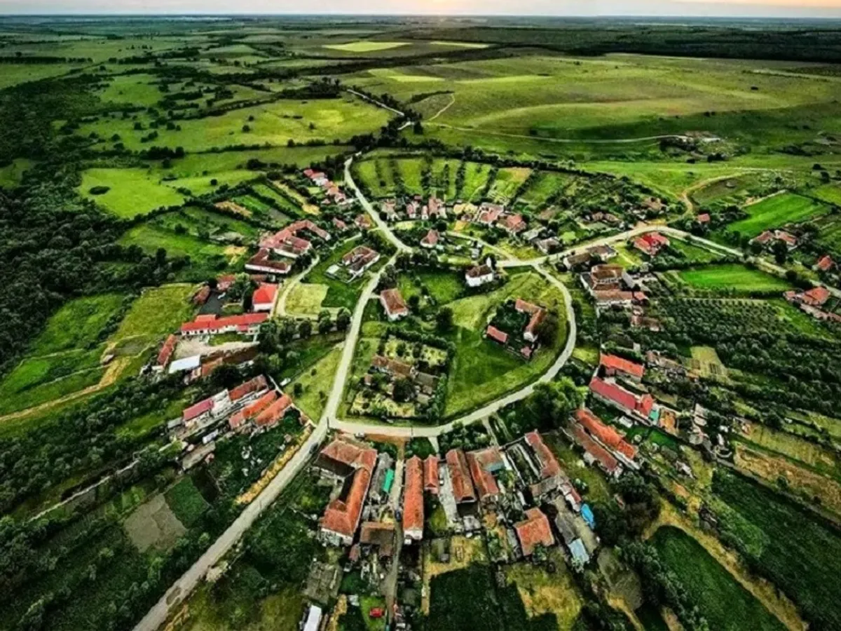 Care este singura localitate din România construită în formă de cerc? Înființată în urmă cu 225 de ani