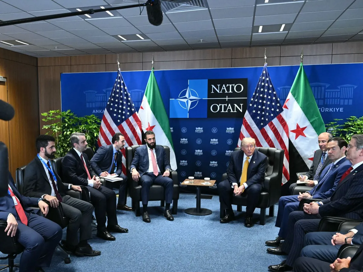 Cadou neașteptat la finalul summitului NATO: Liderii au plecat acasă cu pistoale și muniție