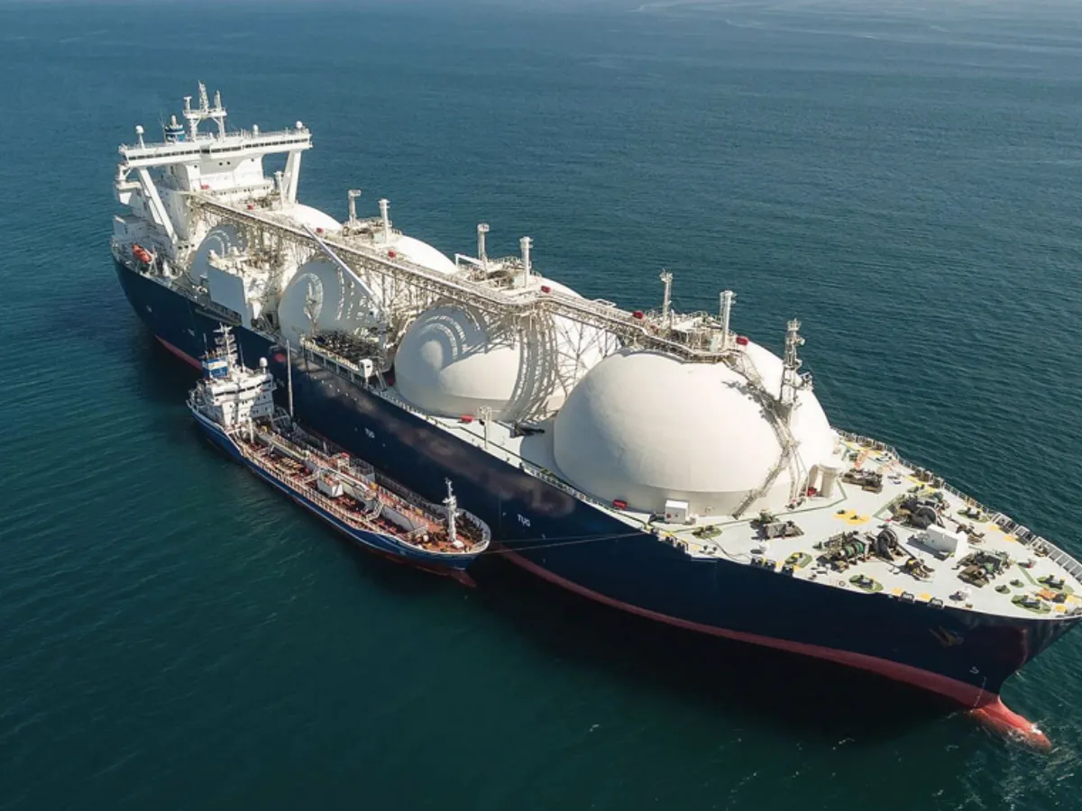 Navă care transportă GNL - Foto: Energynews