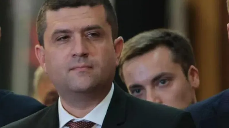 2 firme cu 3 angajaţi fac selecţia directorilor companiilor de stat. „Un puzzle genial gândit” - Foto: Profimedia Images