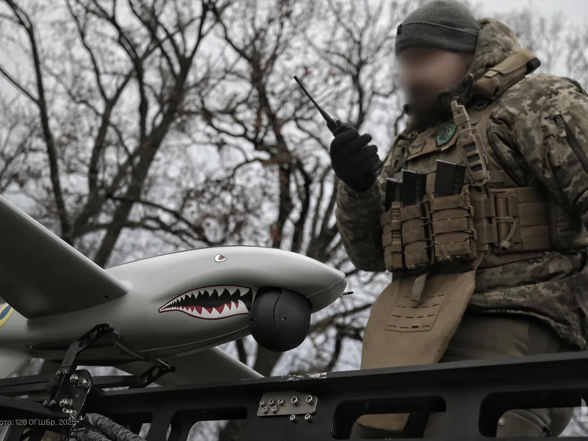 Roiul morții în Rusia. Ucraina atacă furibund cu 150 de drone. 3 aerodromuri militare sunt sub atac - Foto: Facebook/Volodimir Zelenski
