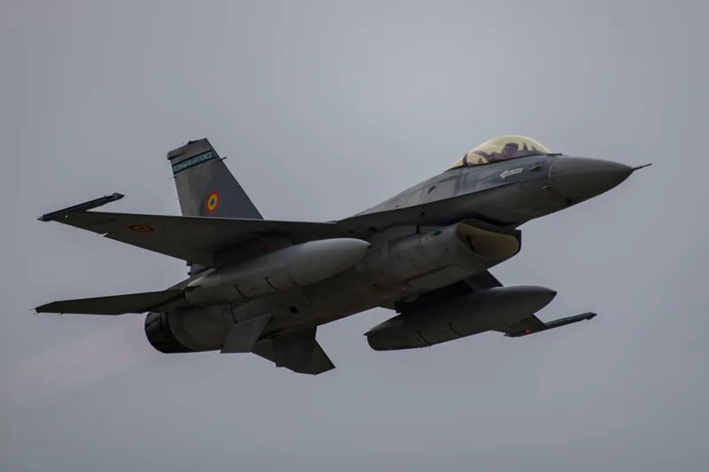 f-16
