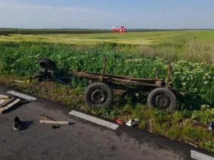 O căruță a fost lovită de un autoturis între localitățile Movilița și Roșiori / Foto: Info Trafic 24, Facebook