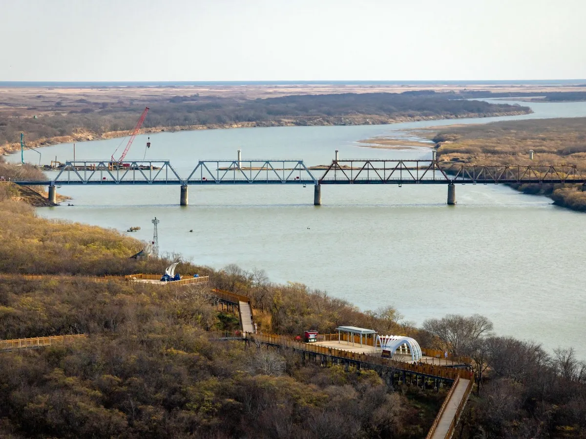 Rusia și Coreea de Nord au construit un pod de 100.000.000$ -  Foto: Profimedia Images (imagine cu  rol ilustrativ)
