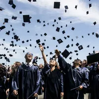 Doar un șef de promoție din colegiile unui oraș din România vrea să studieze în străinătate - Foto: Ziarul de Iași