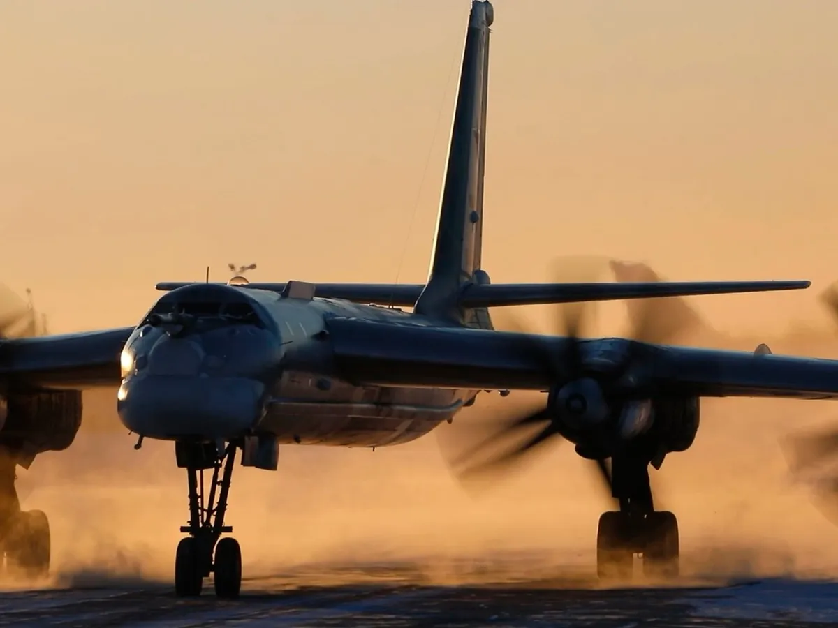 Bombardier strategic Tu-95 al Forțelor Aeriene Ruse - Foto: Profimedia Images