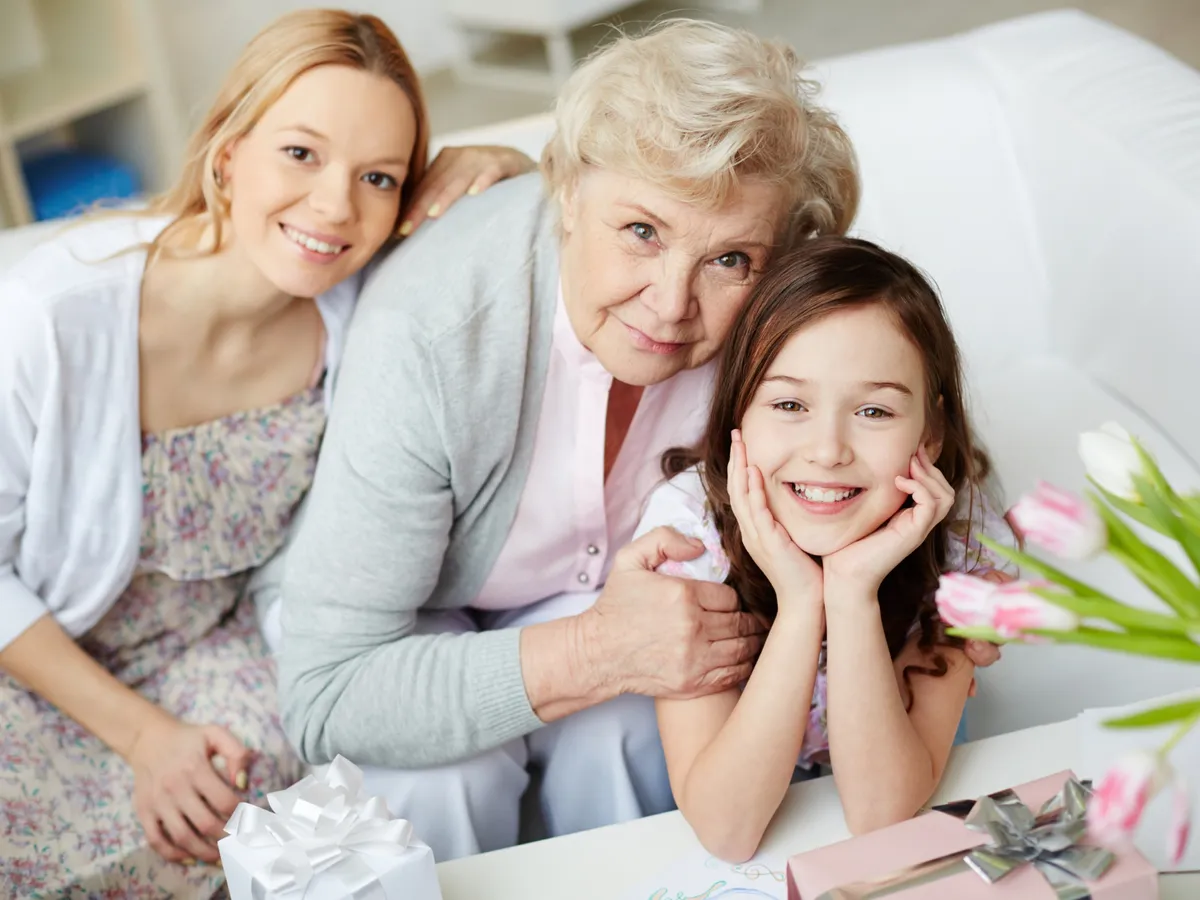 Ce perioade din concediul maternal sunt necontributive la pensie? Aceste mame pierd 180 lei