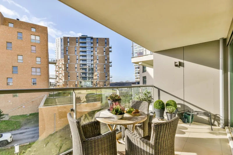 Viața la bloc - Foto: Freepik