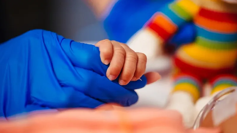 Copil la spital (fotro cu rol ilustrativ) - childrensnational.org
