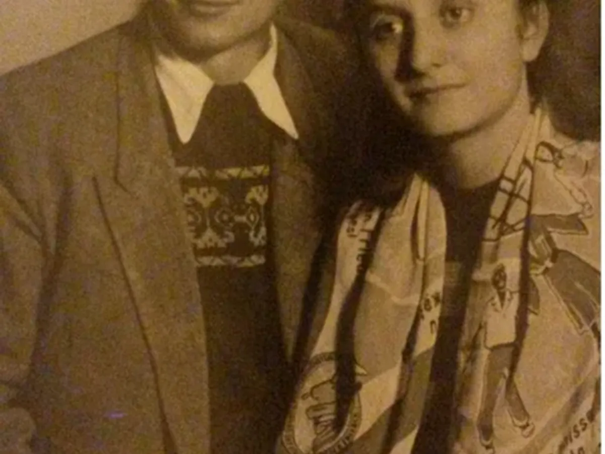 Ion Iliescu și soția sa, Nina, în anul căsătoriei lor, 1951 Foto: Ion Iliescu, Destinul unui om de stânga