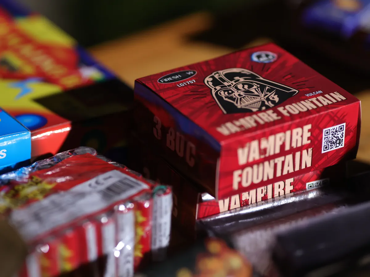 Aproape 35 de tone de articole pirotehnice, indisponibilizate; 540 de dosare penale