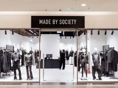 Made by society - Foto: IULIUS
