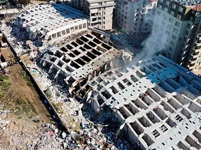 Cartier rezidențial de lux, cu 250 de apartamente, s-a părăbușit.- Foto: El Pais