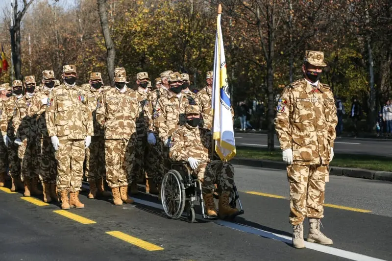 Militarii veterani din teatrele de operații participă la Parada Militară de ! Decembrie/foto: facebook