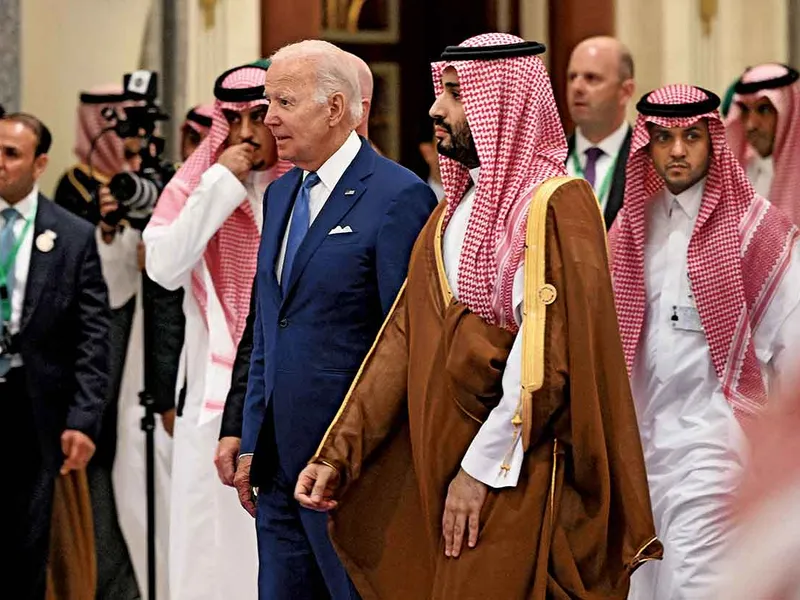 Președintele american Joe Biden cu prințul moștenitor Mohammed bin Salman, la Jeddah, în timpul vizitei sale din iulie 2022