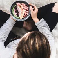 Alimentul pe care îl pui în iaurt dimineața și îți curăță colonul. Ajută digestia și silueta - Foto: Profimedia Images (imagine cu rol ilustrativ)