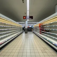 Rușii au început să se bată pentru mâncare în magazinele care sunt aproape goale/FOTO: Pixabay