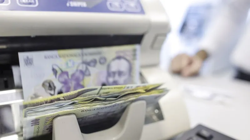 Ratele la unele credite se micşorează. Care sunt aceste credite? Cu cât scade dobânda? - Foto: INQUAM PHOTOS/Octav Ganea