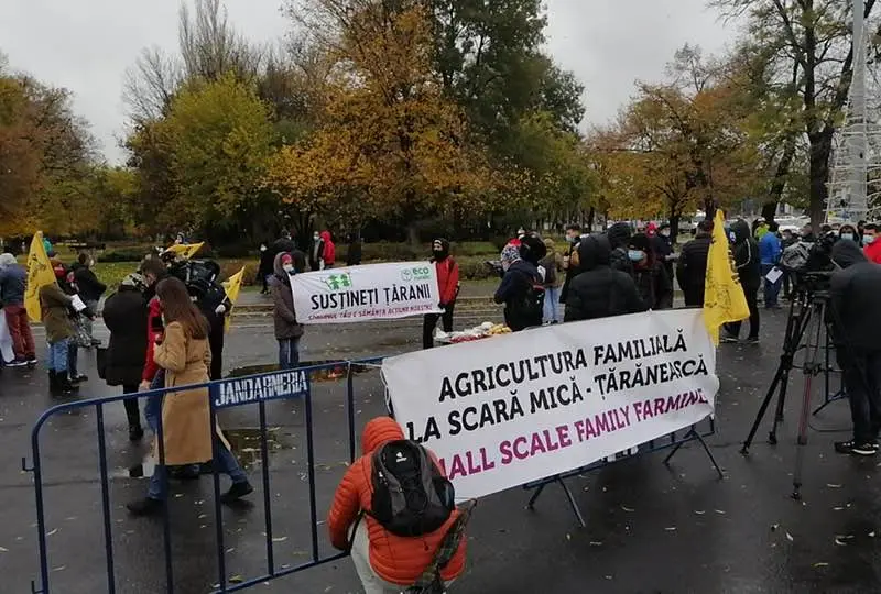 Fermierii ies iar în stradă, nemulțumiți de „subfinanțarea cronică a agriculturii”.  Foto Agrointel