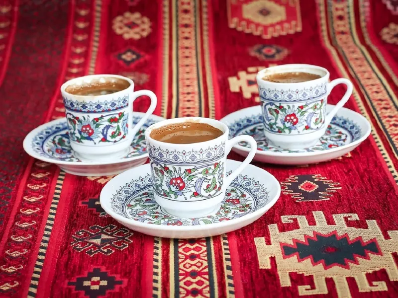 Ce ați prefera: o cafea gingirlie sau o marghilomană - Foto: Pixabay - cu rol ilustrativ