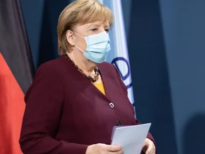 Cancelarul Angela Merkel a acceptat miercuri seară deblocarea treptată a dispozitivului anti-COVID-19 din Germania. / Foto: digi24.ro