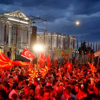 Zeci de mii de oameni au manifestat în Macedonia de Nord. Opoziția cere alegeri anticipate. / Foto: goshennews.com
