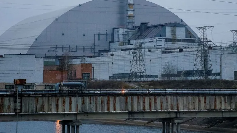 Personalul de la Cernobîl a fost înlocuit prin rotație pentru prima dată de la capturarea centralei/FOTO: Reuters