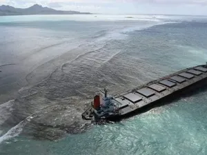 Vasul eșuat în Mauritius/FOTO: facebook.com