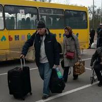 Biserica ucraineană pregătește evacuarea civililor din Mariupol printr-o procesiune religioasă / Profimedia