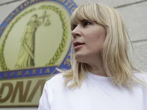 Sindicaliștii din Penitenciare: Udrea stă în cameră de 4 mp, cu chiuvetă, duș și ușă PVC la baie / Inquam Photo