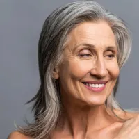Adio vopsea de păr! Remediul natural viral care te scapă de firele albe. Cum se folosește? - Foto: Istock / imagine cu rol ilustrativ