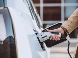 Foto: Numărul stațiilor de încărcare electrică a mașinilor este în creștere Sursa: Freepik