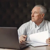 Care pensie scad la Mica Recalculare? Dacă ai muncit în aceste condiții pierzi bani EXEMPLU Foto: Freepik (fotografie cu caracter ilustrativ)
