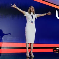 Lasconi refuză să explice sinecura de 7.000 lei/lună dată soțului de USR. Clotilde, explicații false - Foto: INQUAM PHOTOS / Octav Ganea