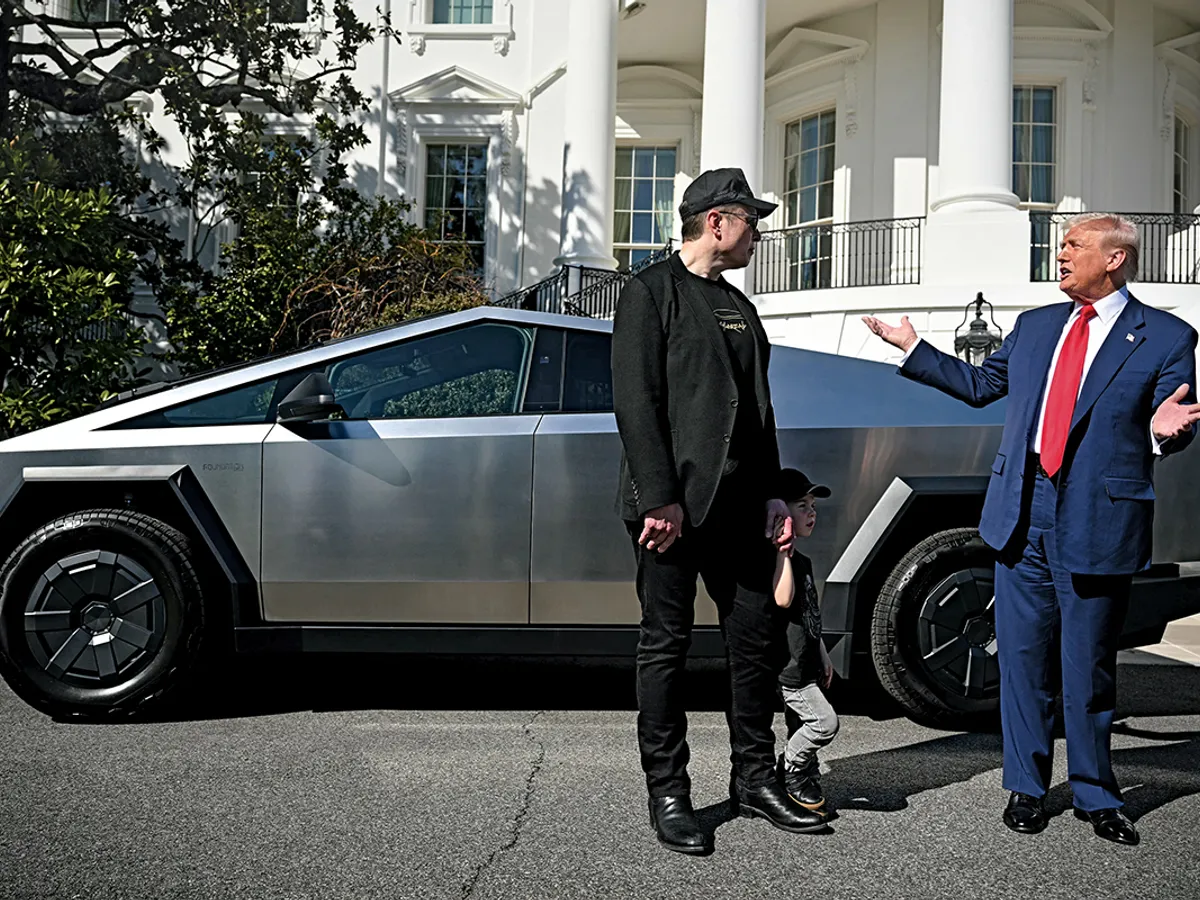 JOC DE PUTERE Despărțirea bruscă a lui Musk de Trump, fotografiat promovând Tesla la Casa Albă, nu l-a surprins pe Silverman