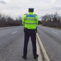 Un polițist a lovit o femeie până când aceasta s-a prăbușit la pământ. Tânăra și-a retras plângerea - Foto: Arhive / imagine cu caracter ilustrativ
