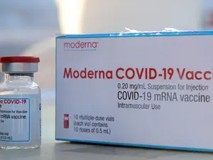 Vaccinul anti-COVID Moderna, „extrem de eficient” la adoescenţi cu vârste între 12 și 17 ani. / Foto: digi24.ro