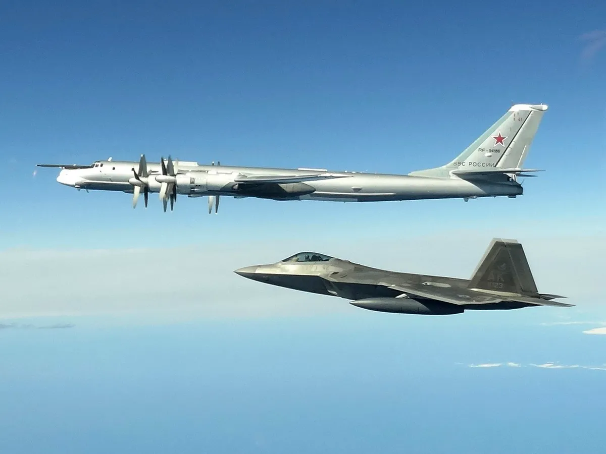 Alertă în SUA. Două bombardiere rusești Tu-95 și două Su-35, detectate lângă Alaska. Reacția în forță a NORAD