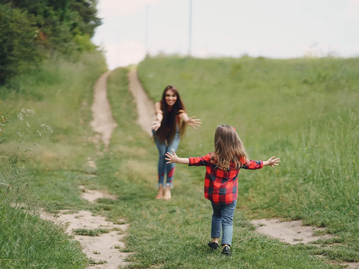 Mama și fiica Foto: Freepik (imagine cu rol ilustrativ)