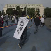 Unul din primele mitinguri anti-anti-covid, din mai 2020 Foto: Inquam