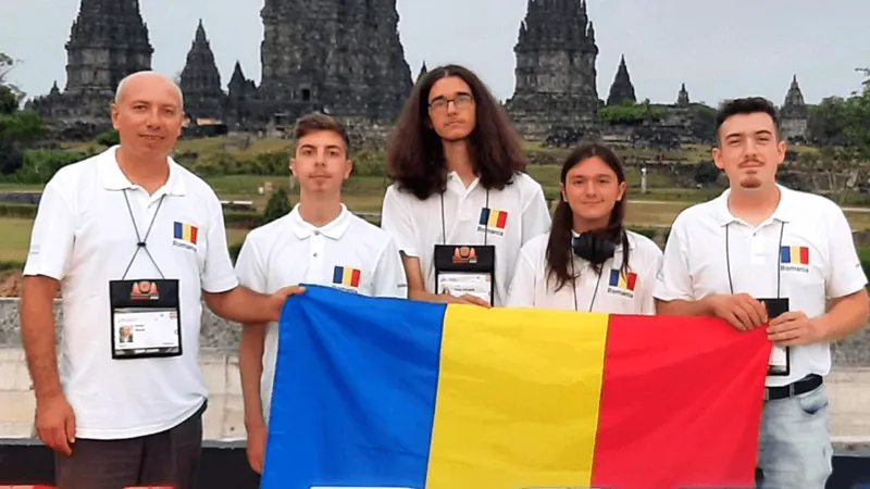 Medalii la Olimpiada Internațională de INFO - Foto: oradesibiu.ro